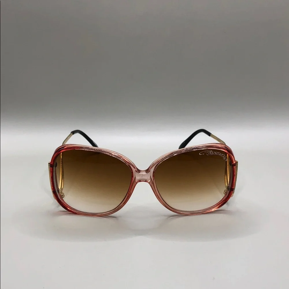 Vintage 80's oversized round curved sunglasses statement style gradient lens.